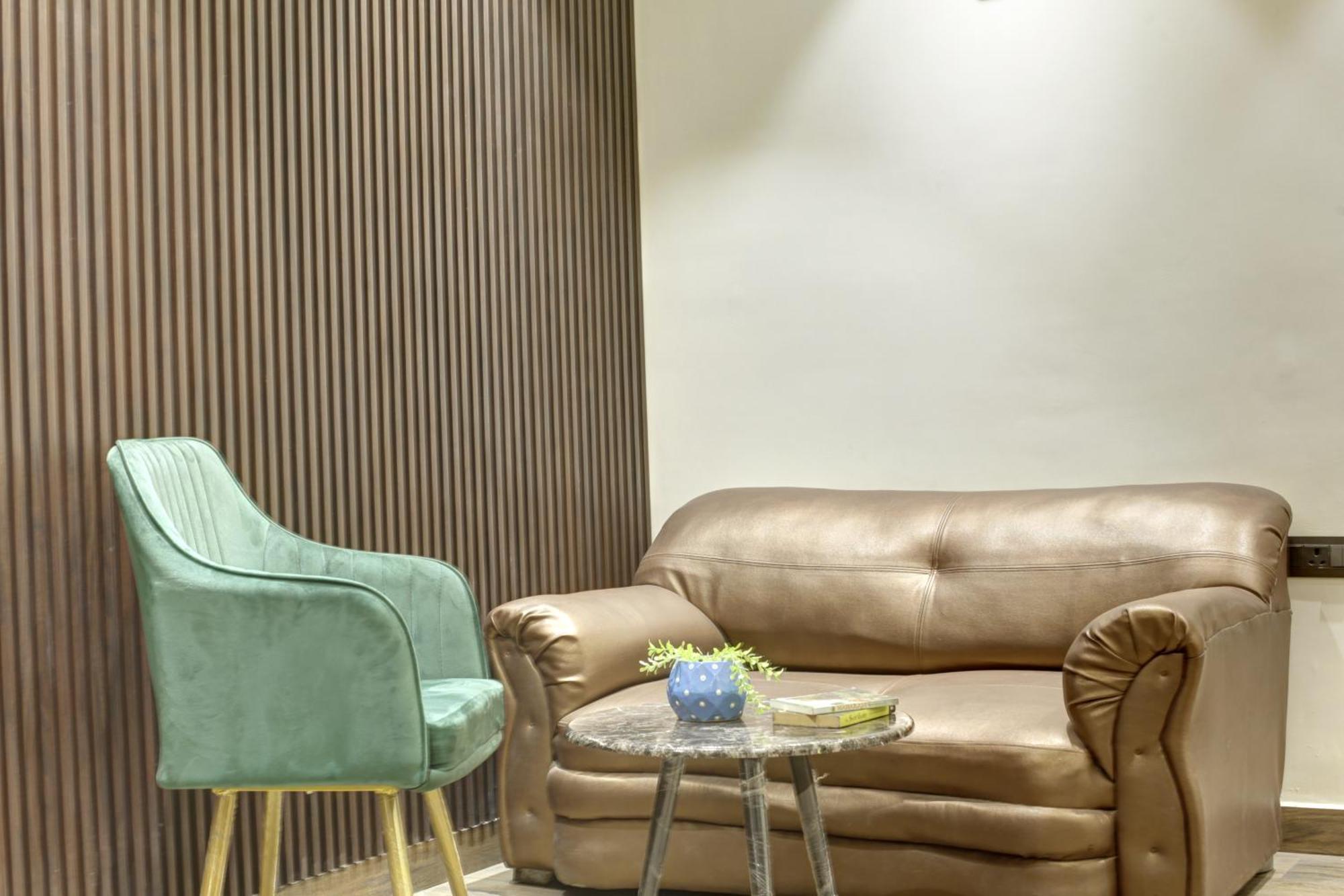 Hotel Kashish Plaza - 5 Mins From Metro Station Delhi  Exterior photo