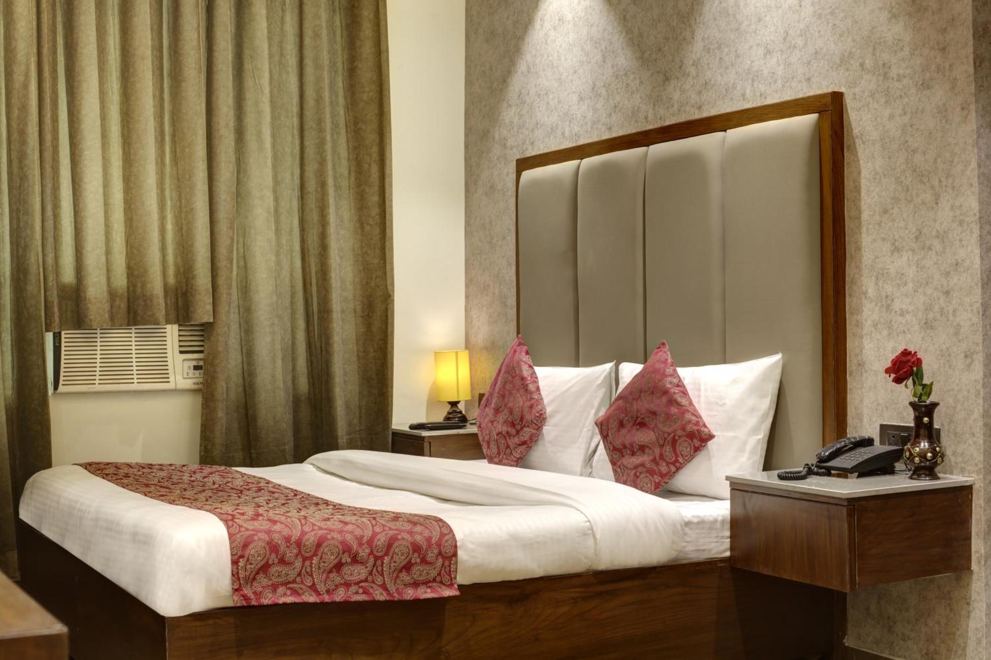 Hotel Kashish Plaza - 5 Mins From Metro Station Delhi  Exterior photo