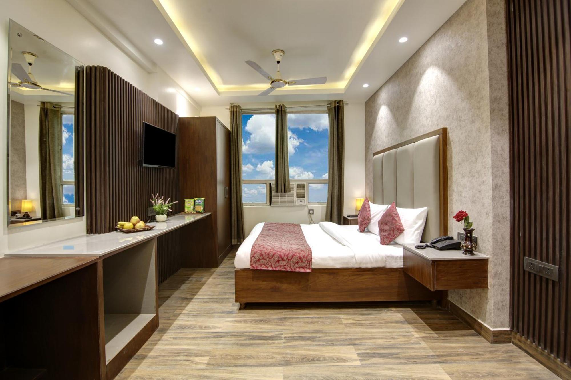 Hotel Kashish Plaza - 5 Mins From Metro Station Delhi  Exterior photo