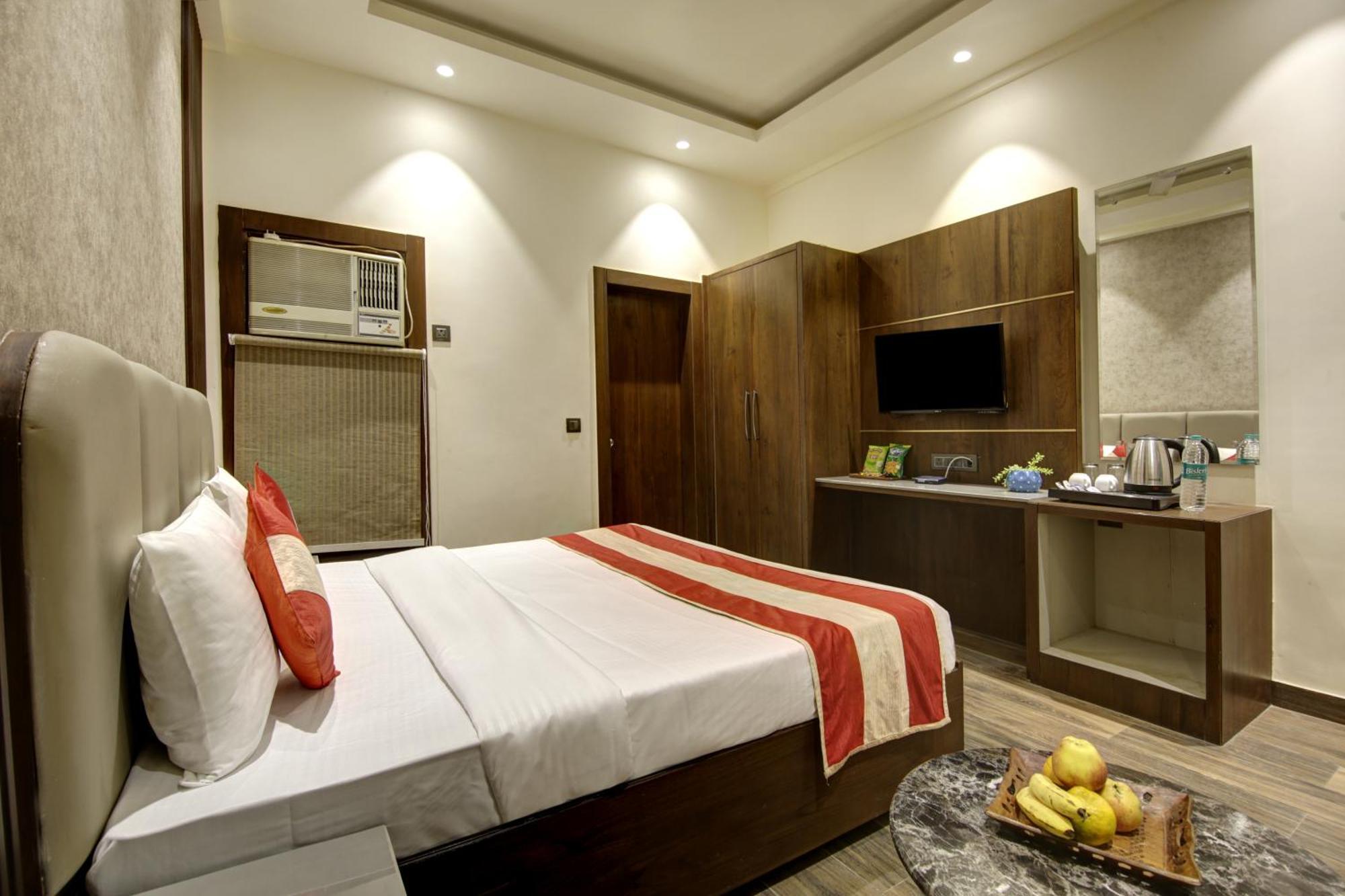 Hotel Kashish Plaza - 5 Mins From Metro Station Delhi  Exterior photo